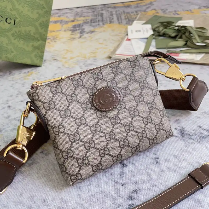 Gucci Bag 2211DJ0027