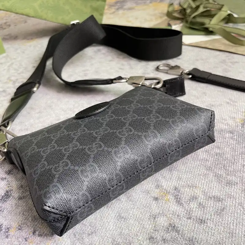 Gucci Bag 2211DJ0028