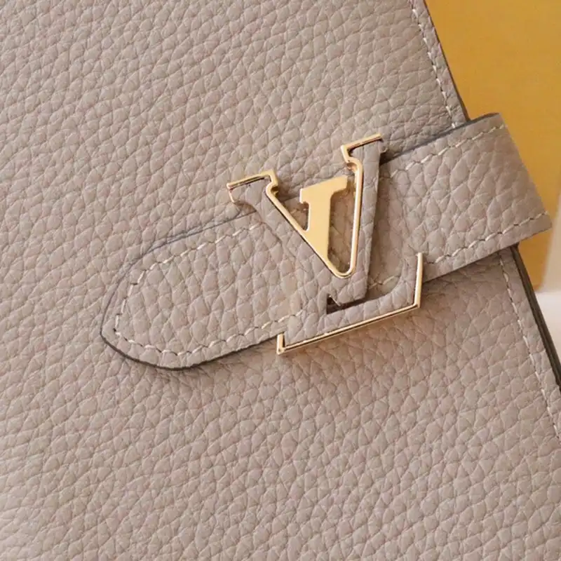 LV Bag 2211DJ0038