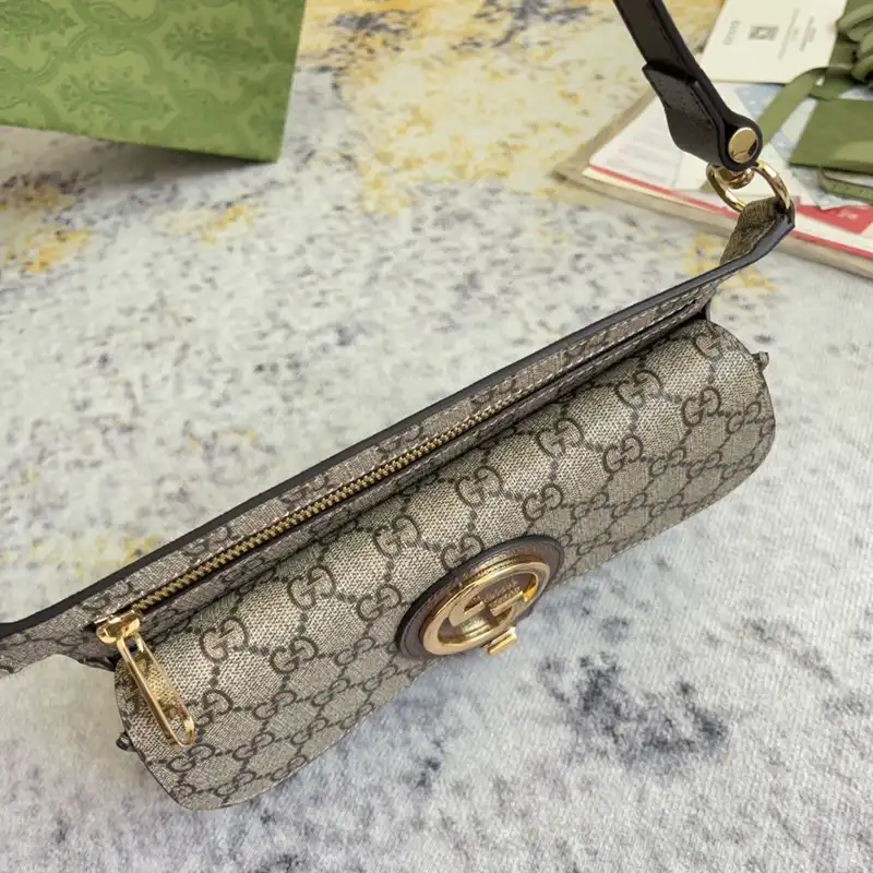 Gucci Bag 2211DJ0064