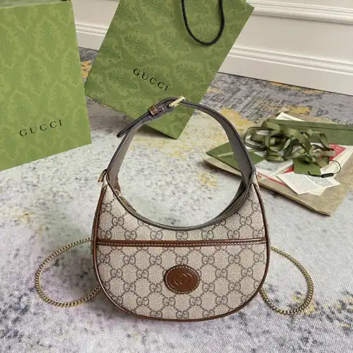 Gucci Bag 2211DJ0067