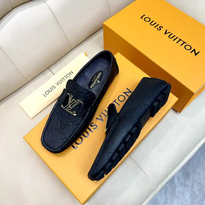 LV Shoes 2211PZ0005