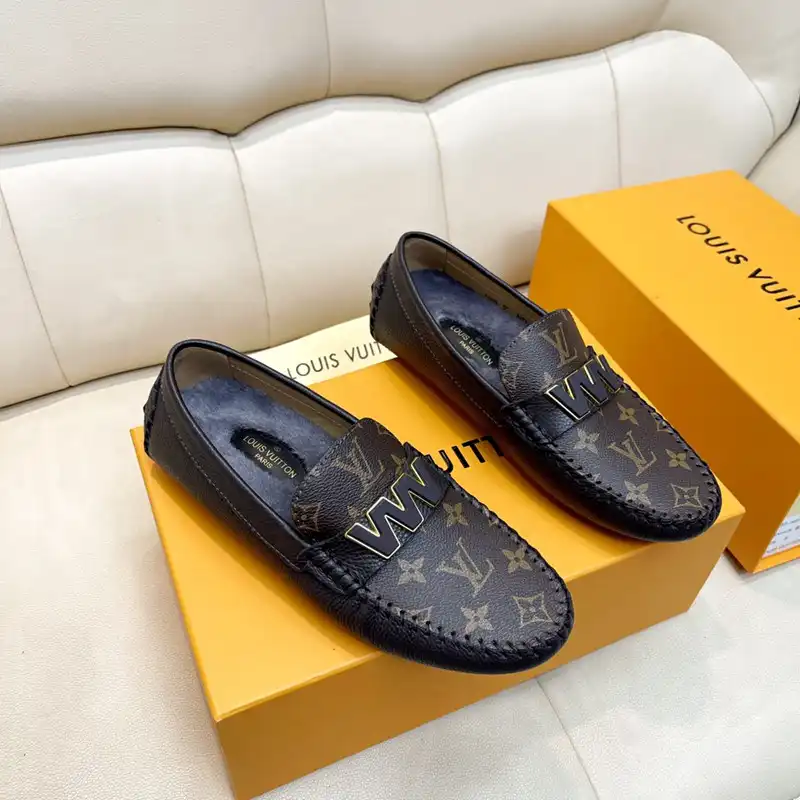 LV Shoes 2211PZ0020