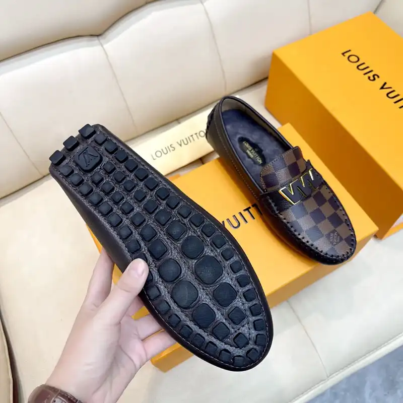 LV Shoes 2211PZ0023