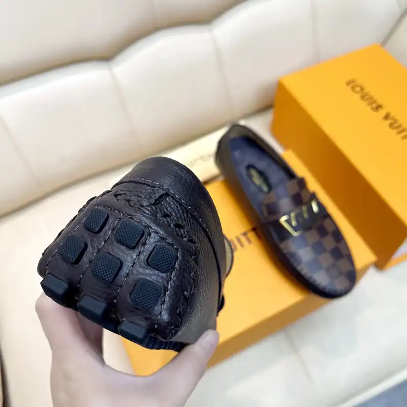 LV Shoes 2211PZ0023