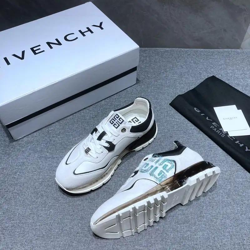 Givenchy Shoes 2211PZ0025