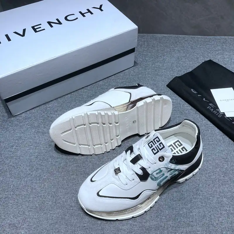 Givenchy Shoes 2211PZ0025