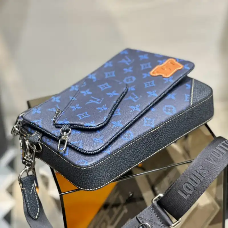 LV Bag 2211YA0003