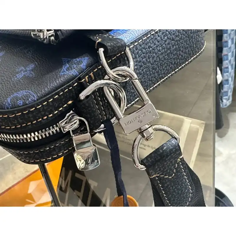 FASH LOUIS VUITTON Bag 2211YA0003