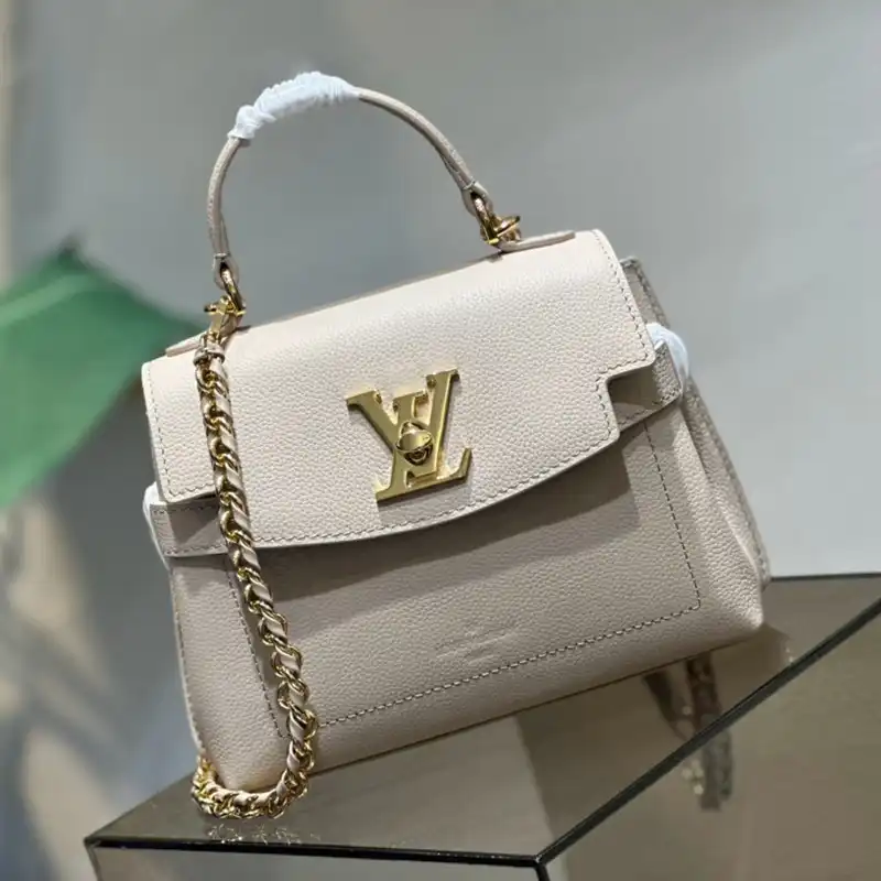 LV Bag 2211YA0010