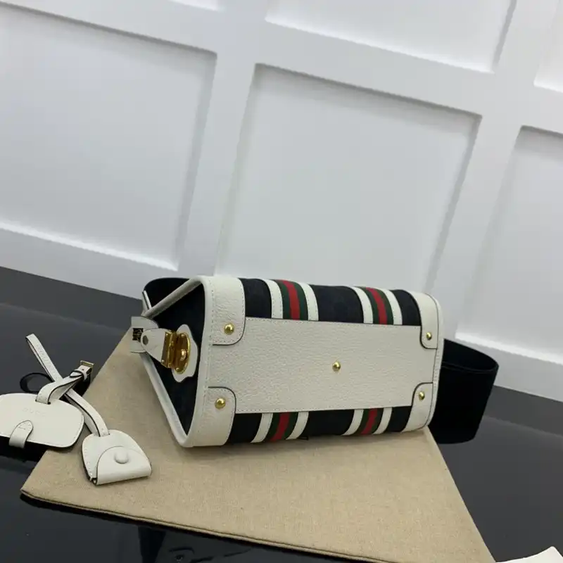 Gucci Bag 2211YA0024