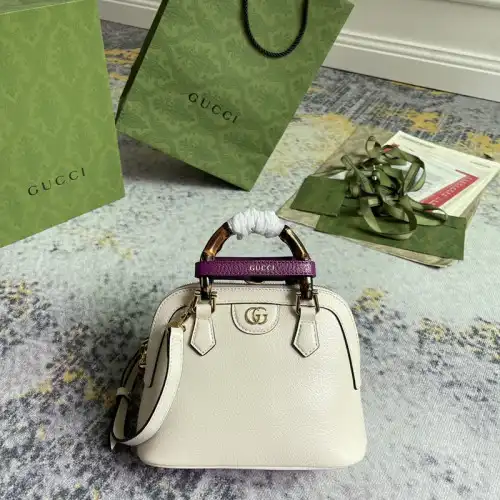 Gucci Bag 2212DJ0016