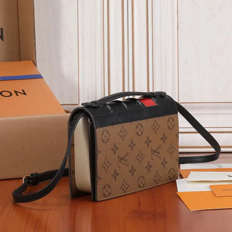 LV Bag 2212DJ0020