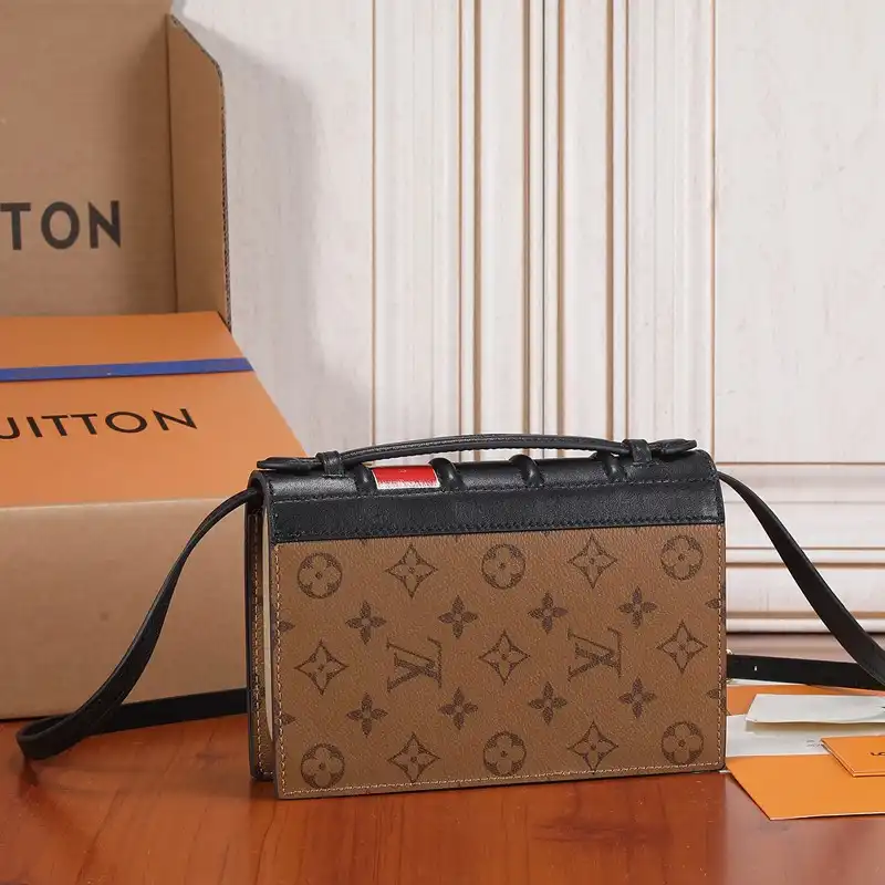 LV Bag 2212DJ0020