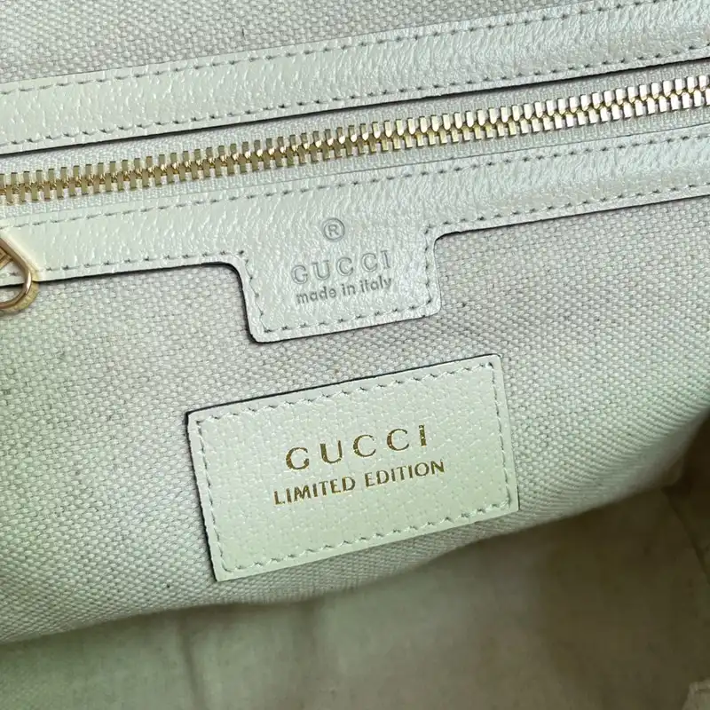 Cheap Gucci Bag 2212DJ0024