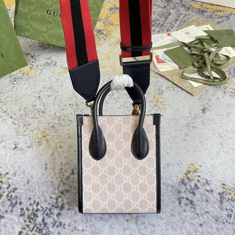 Gucci Bag 2212DJ0035