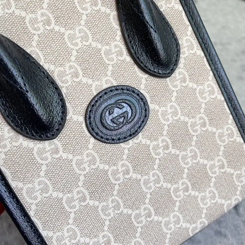 Gucci Bag 2212DJ0035