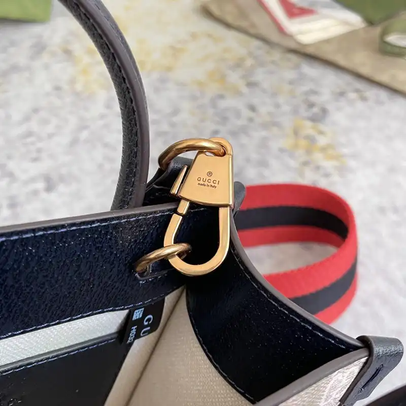 Gucci Bag 2212DJ0035