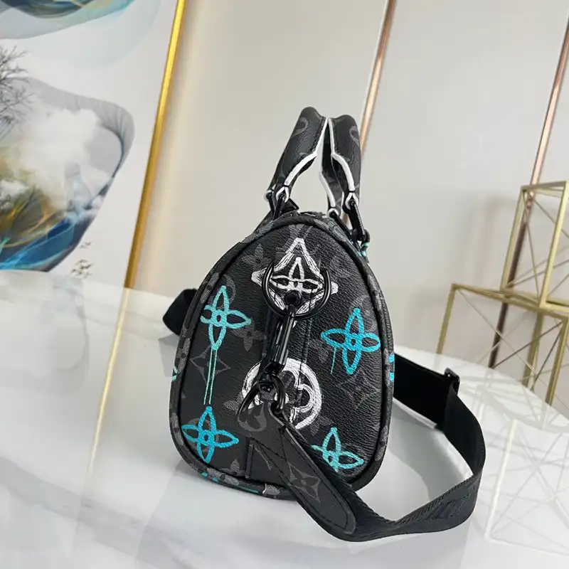 LV Bag 2212DJ0038