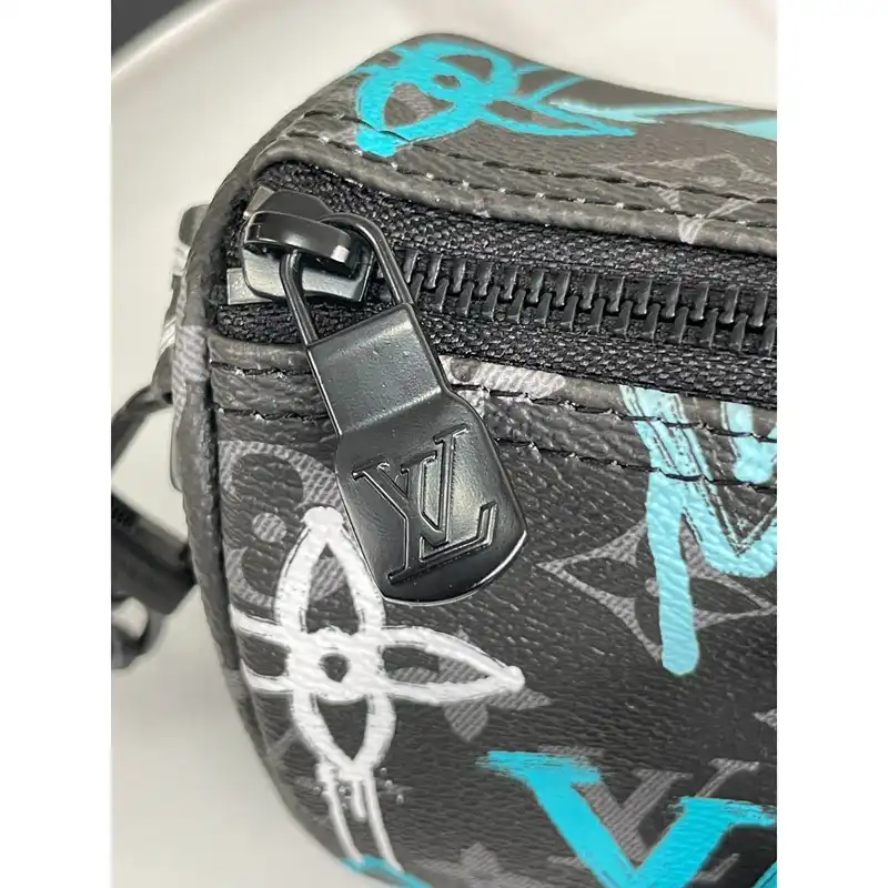 LV Bag 2212DJ0038