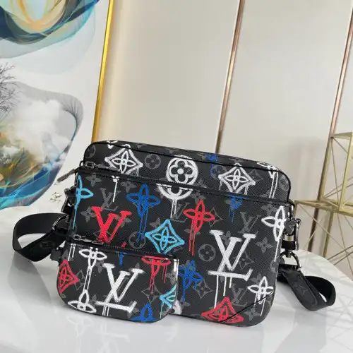 LV Bag 2212DJ0039