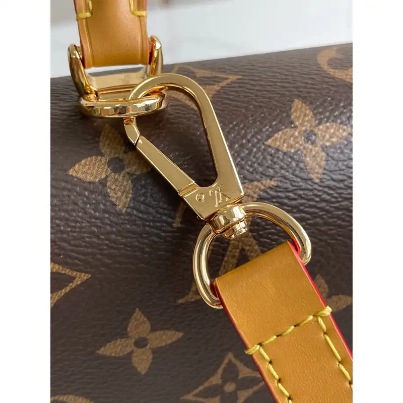 LV Bag 2212DJ0040