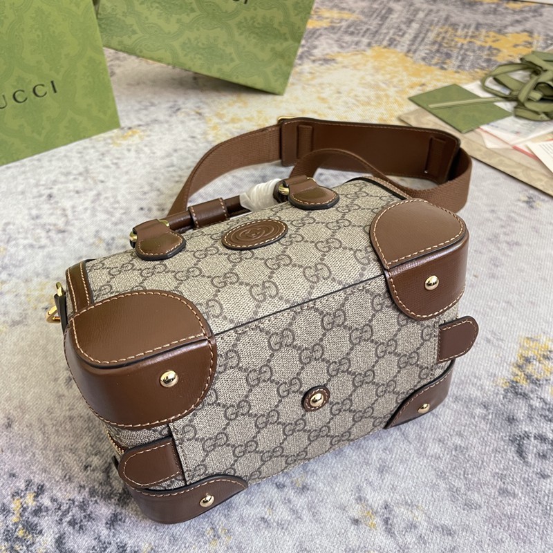 FASH Gucci Bag 2212DJ0042