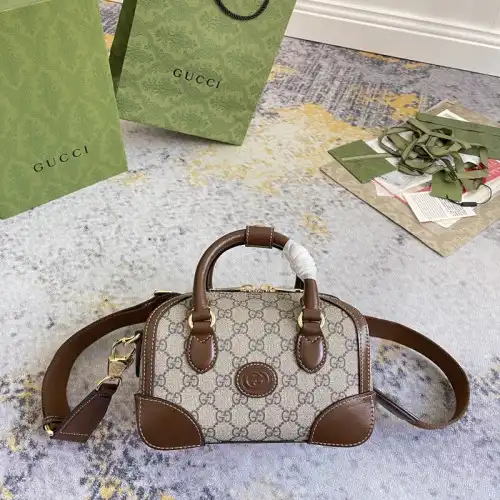 Gucci Bag 2212DJ0042