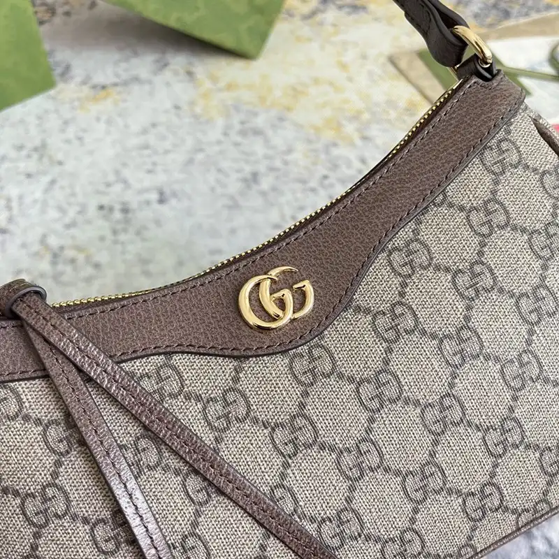 Gucci Bag 2212DJ0050