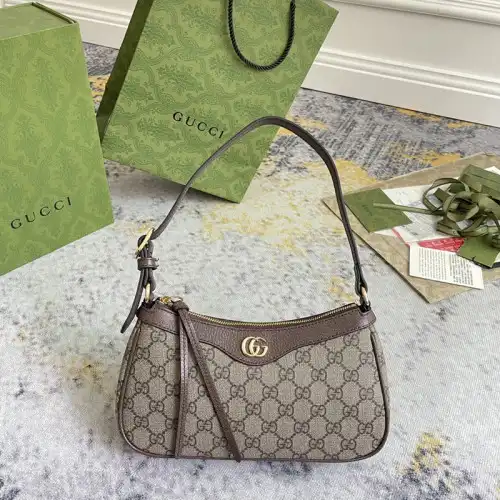 Gucci Bag 2212DJ0050