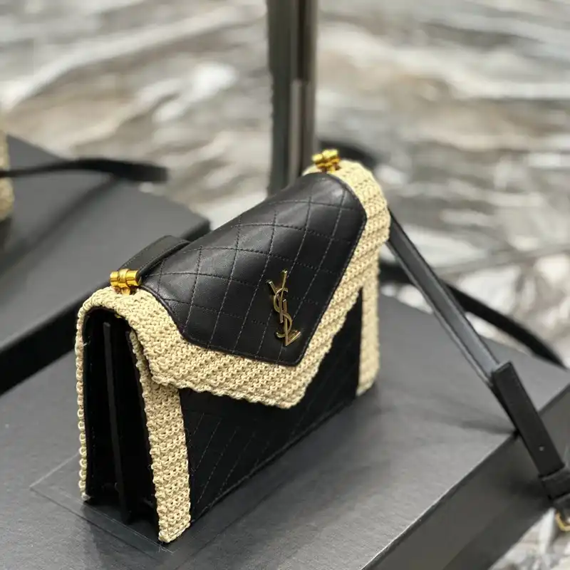 YSL Bag 2212HS0043