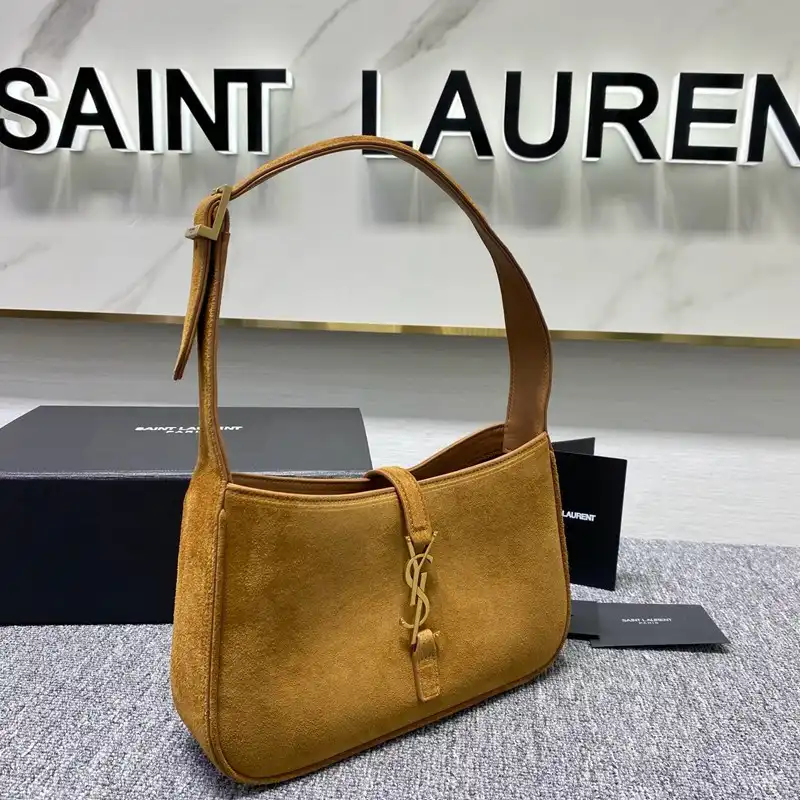 YSL Bag 2212HS0132