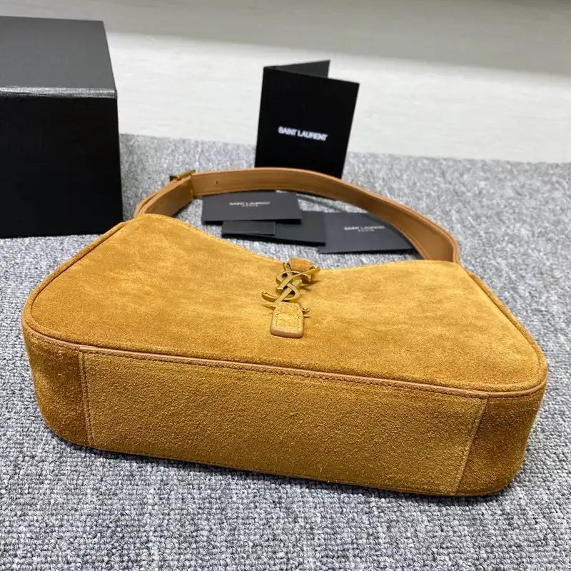 YSL Bag 2212HS0132