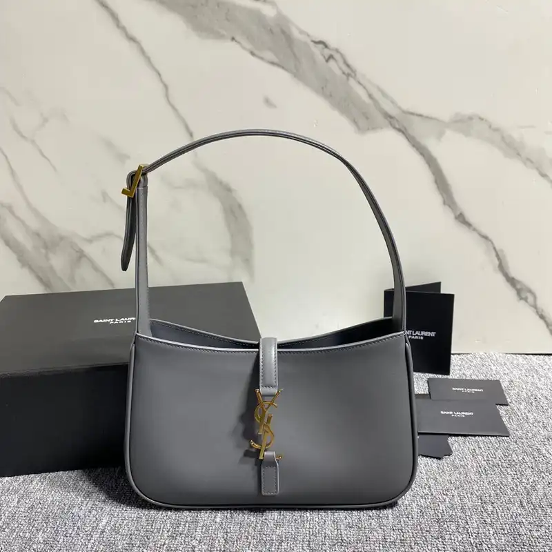 YSL Bag 2212HS0139