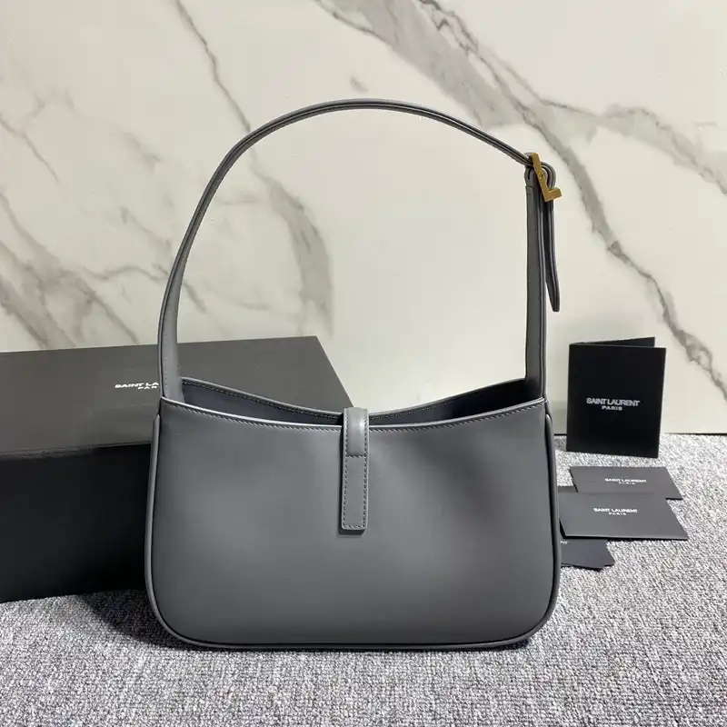 YSL Bag 2212HS0139