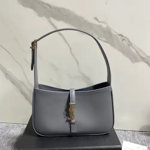 YSL Bag 2212HS0139