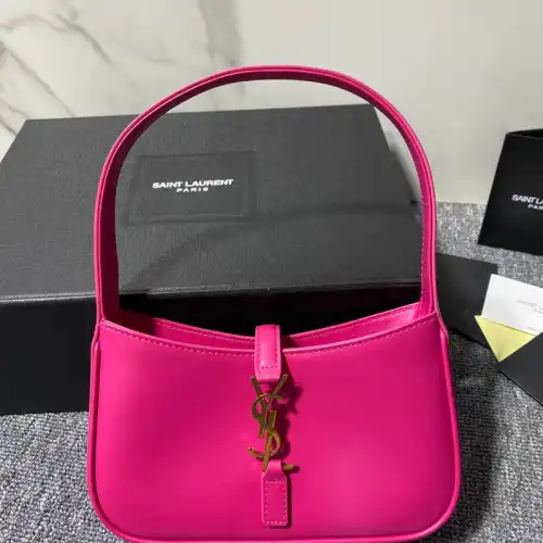 YSL Bag 2212HS0156