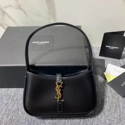 YSL Bag 2212HS0157