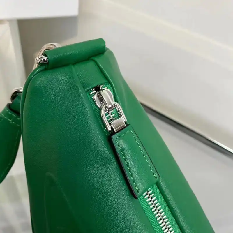 Prada Bag 2212HT0001