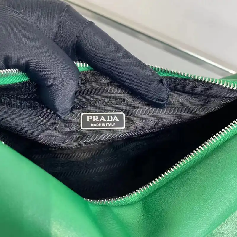 Prada Bag 2212HT0001