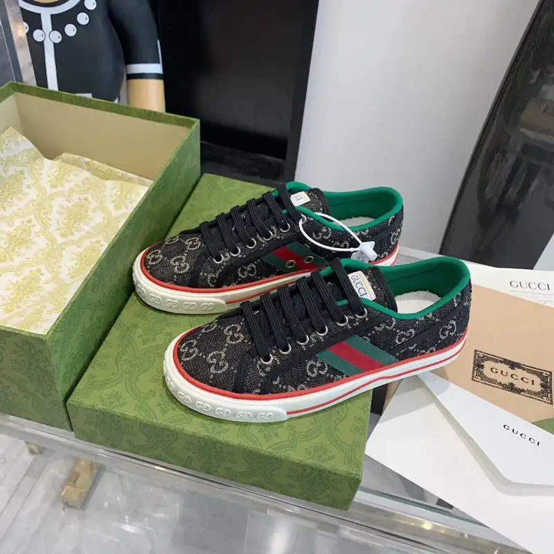 Fashionrepsfam ru Gucci Shoes 2212PZ0070