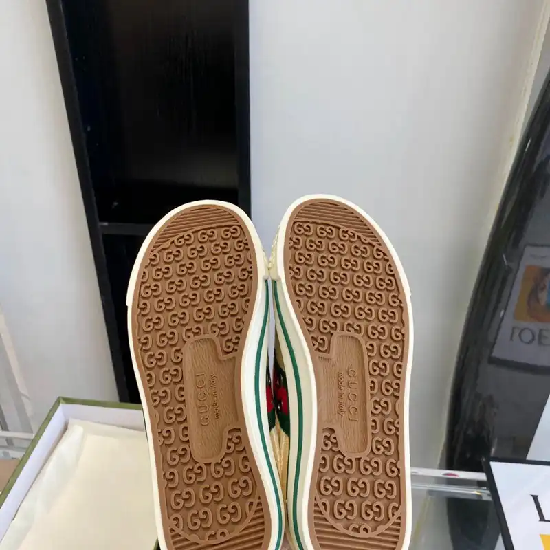 Fashionrepsfam ru Gucci Shoes 2212PZ0076