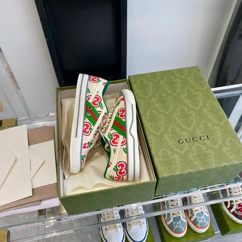 Gucci Shoes 2212PZ0078