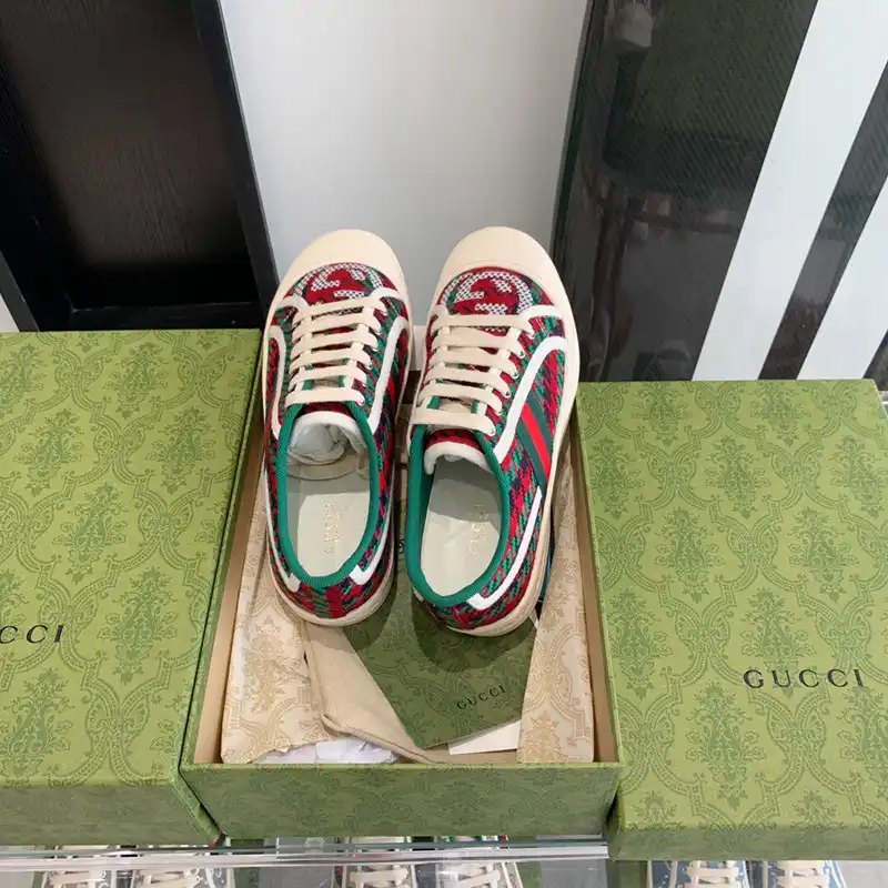 Gucci Shoes 2212PZ0095