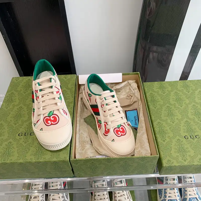 Gucci Shoes 2212PZ0096