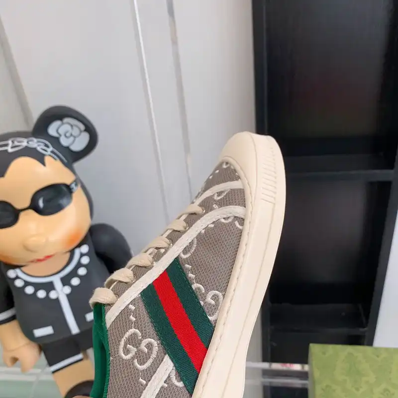 Fashionrepsfam ru Gucci Shoes 2212PZ0102