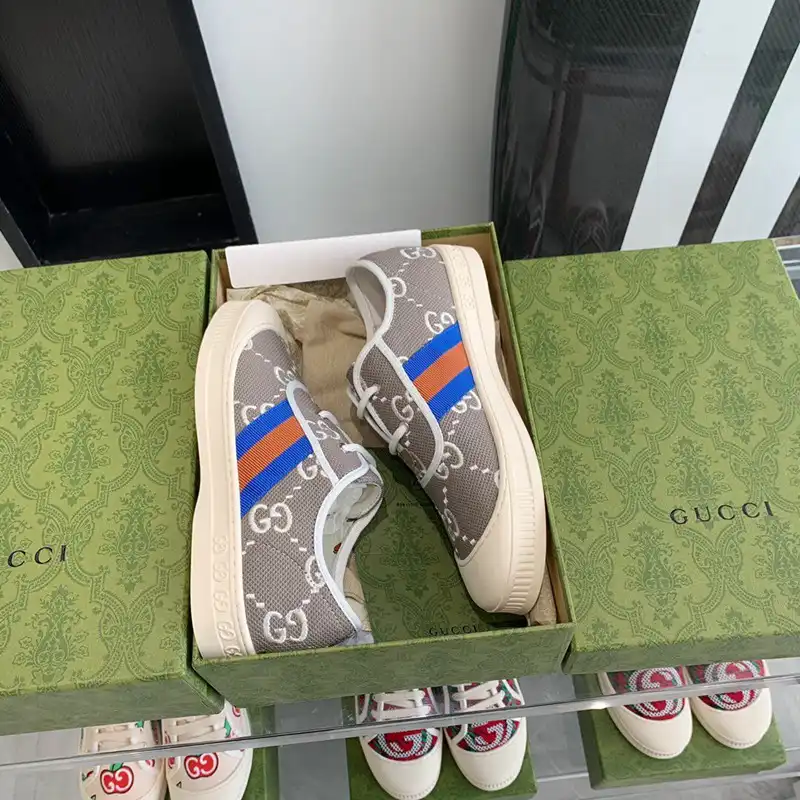 Fashionrepsfam ru Gucci Shoes 2212PZ0104