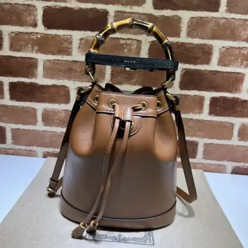 REP Gucci Bag 2212YA0011