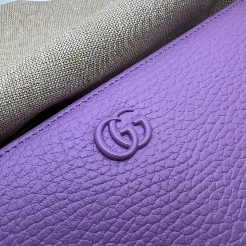 Cheap Gucci Bag 2212YA0013