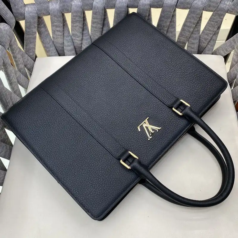 LV Bag 2212YZ0015